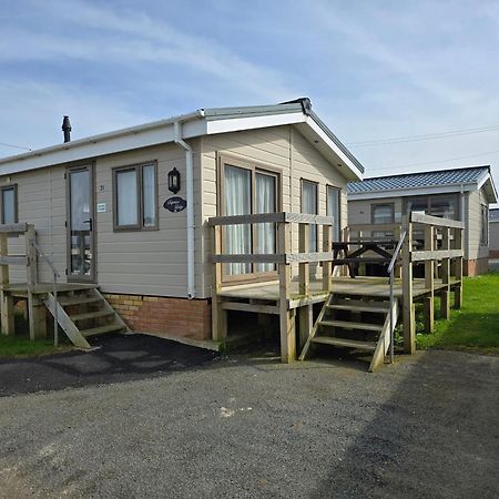 Castaways Holiday Park Hotel Bacton  ภายนอก รูปภาพ