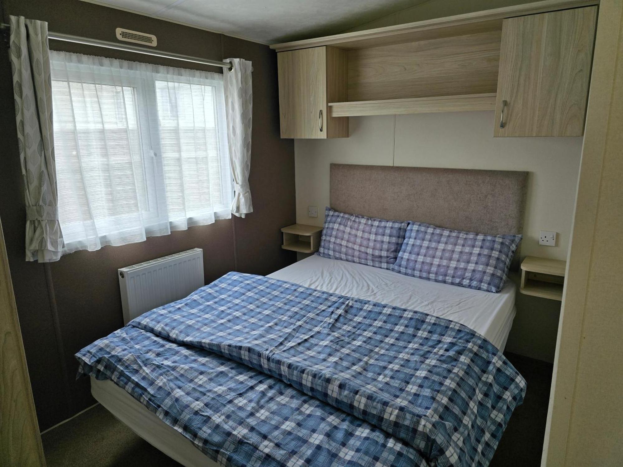 Castaways Holiday Park Hotel Bacton  ภายนอก รูปภาพ