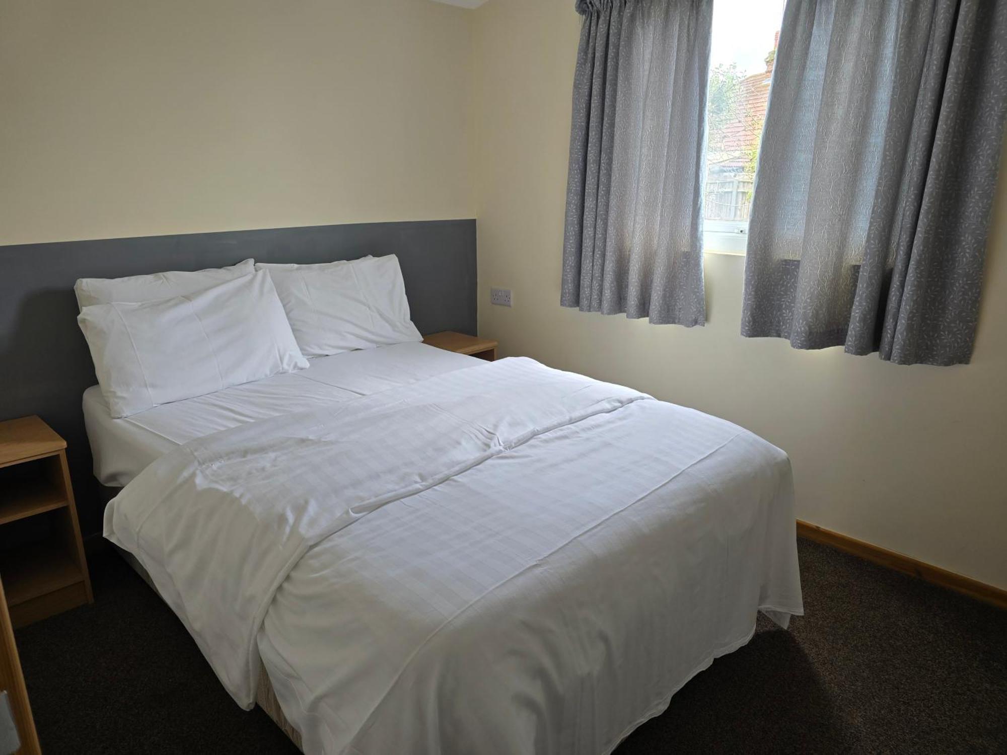 Castaways Holiday Park Hotel Bacton  ภายนอก รูปภาพ