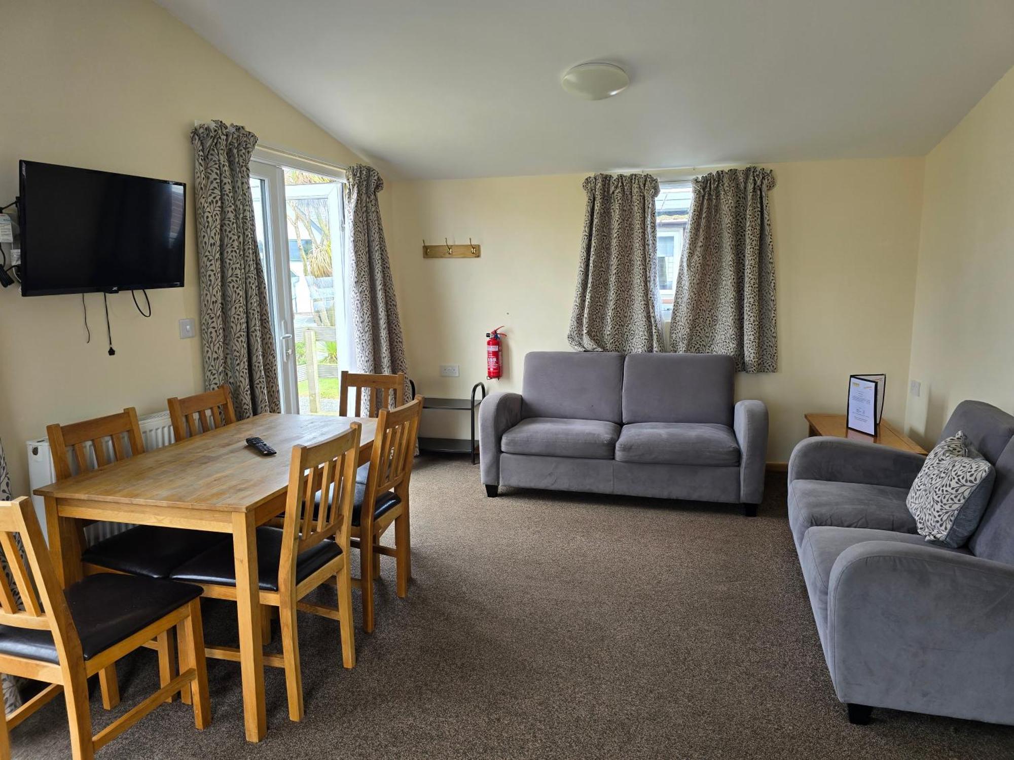 Castaways Holiday Park Hotel Bacton  ภายนอก รูปภาพ