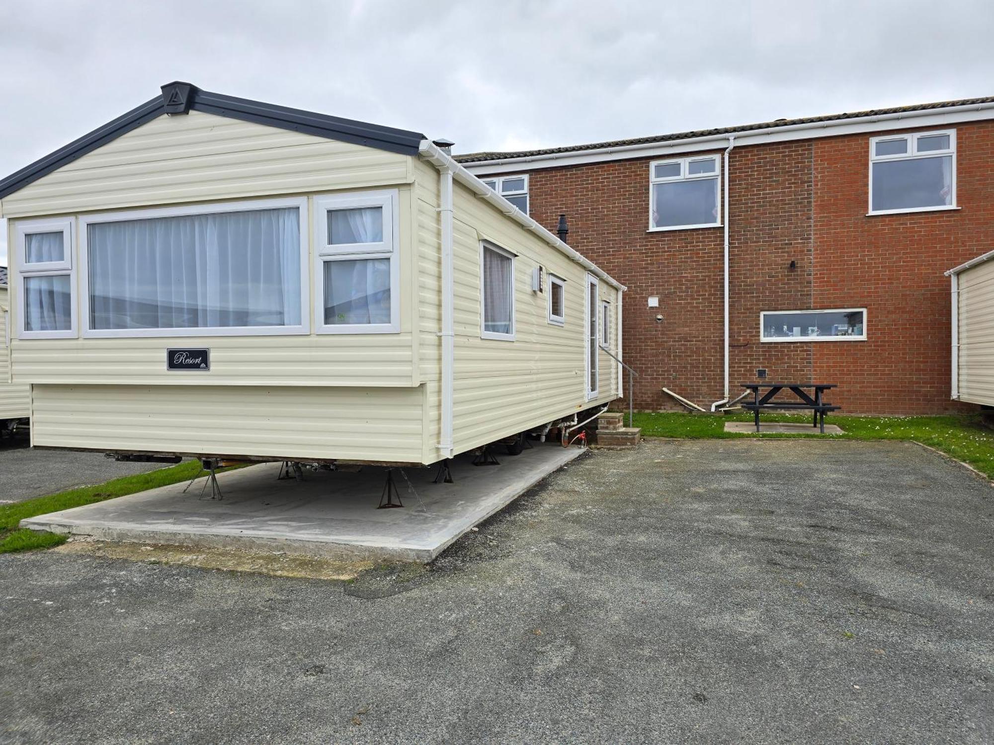 Castaways Holiday Park Hotel Bacton  ภายนอก รูปภาพ