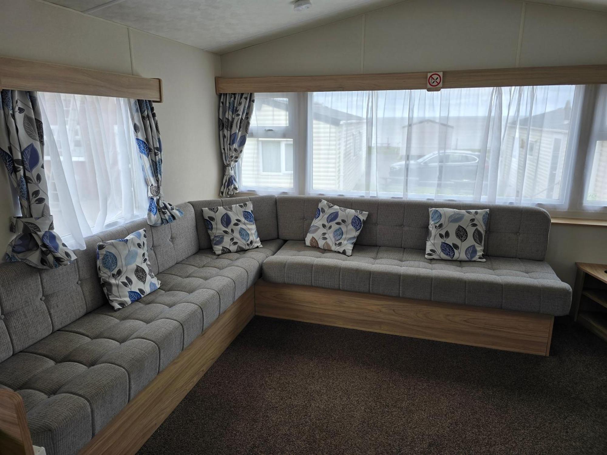 Castaways Holiday Park Hotel Bacton  ภายนอก รูปภาพ