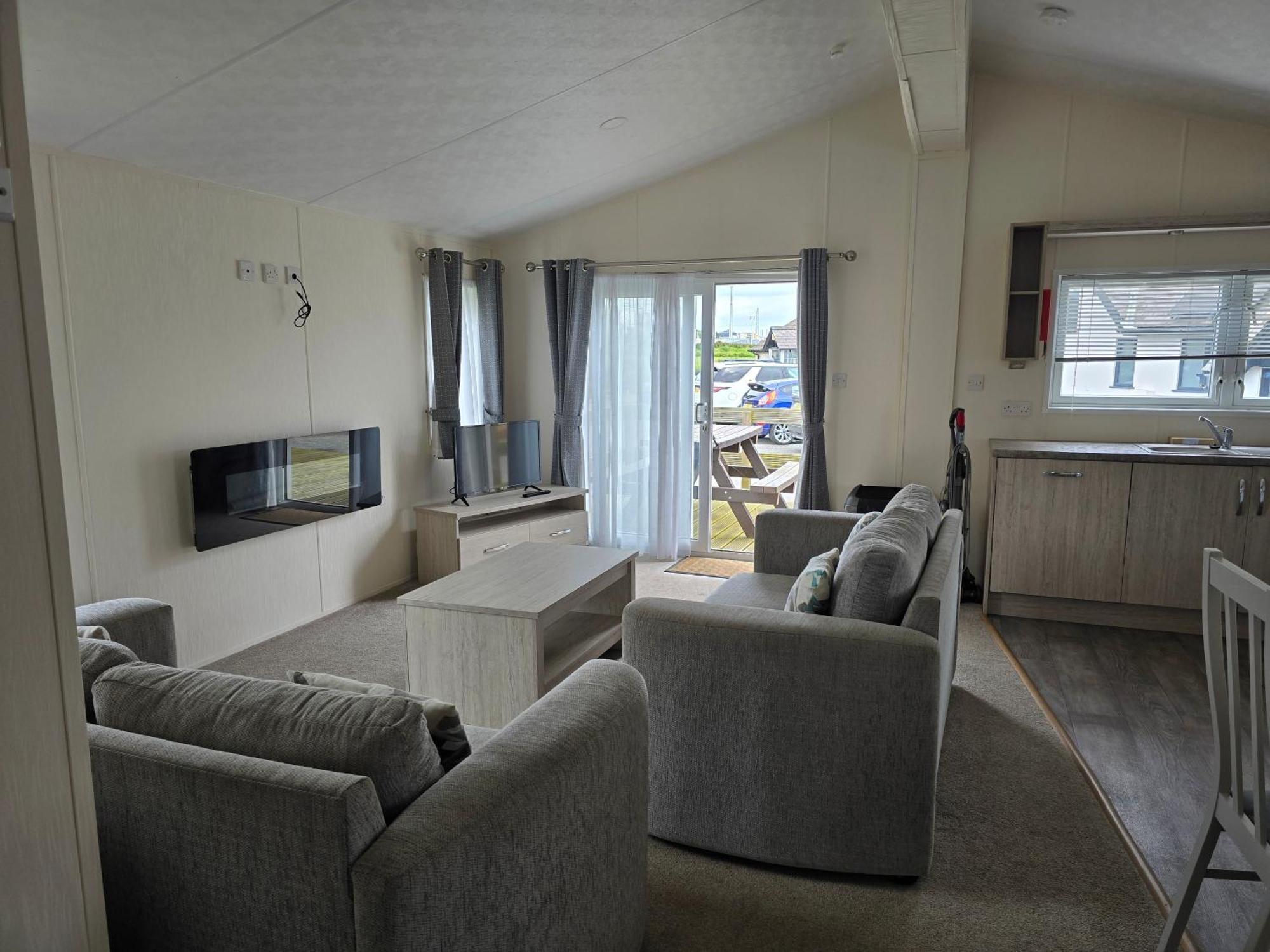 Castaways Holiday Park Hotel Bacton  ภายนอก รูปภาพ