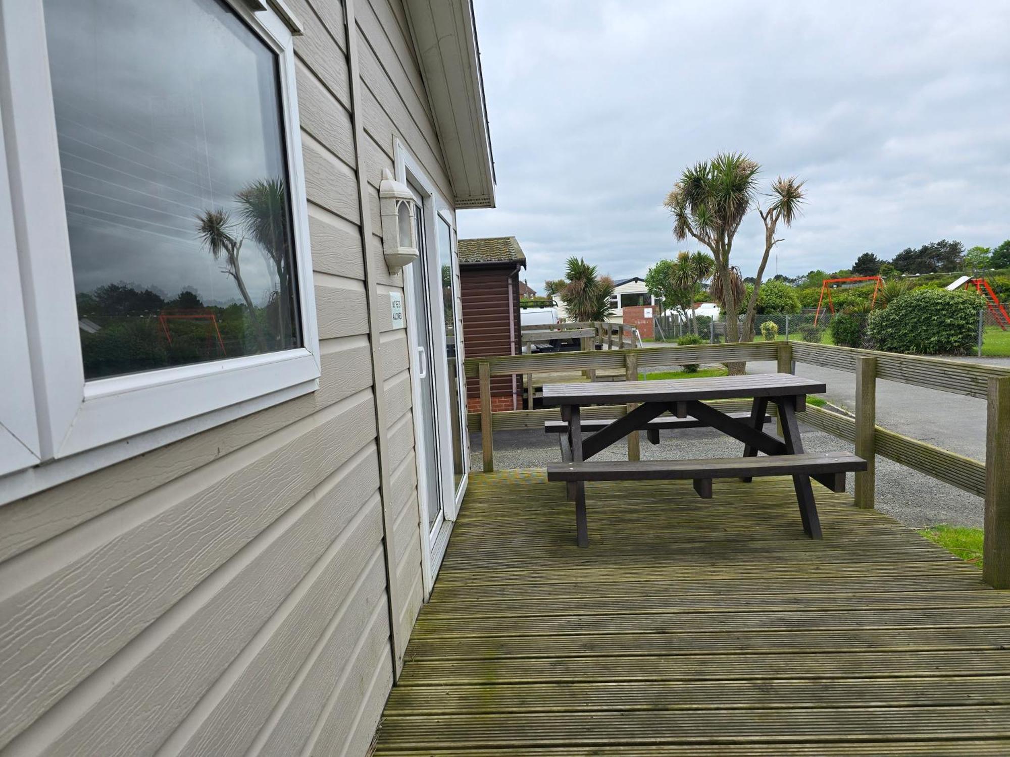 Castaways Holiday Park Hotel Bacton  ภายนอก รูปภาพ